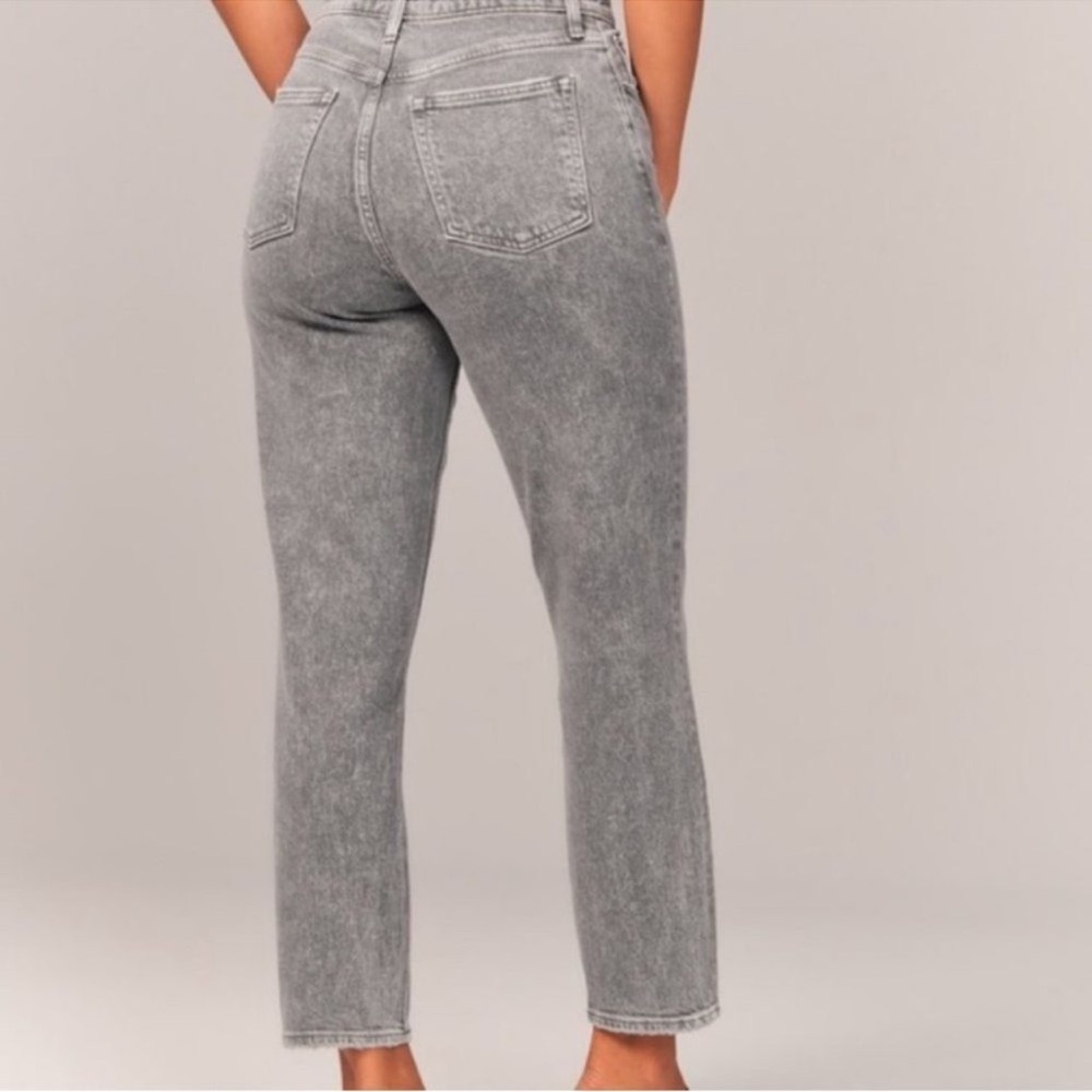 Abercrombie & Fitch Women's Black and Gray Straight Leg Jeans - Picture 2 of 6